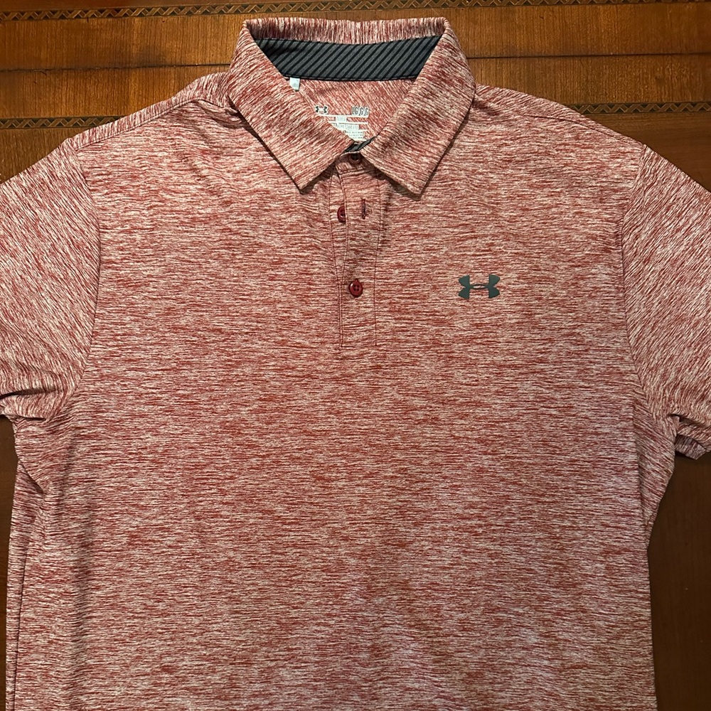 MENS UNDER ARMOUR POLO. SIZE L.